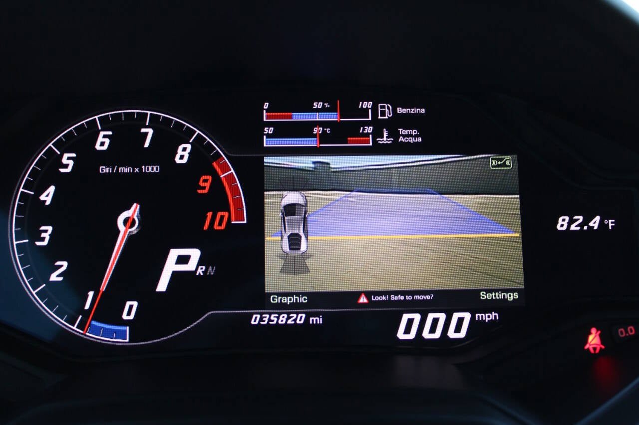 Used 2015 Lamborghini Huracan LP 610-4 image 34