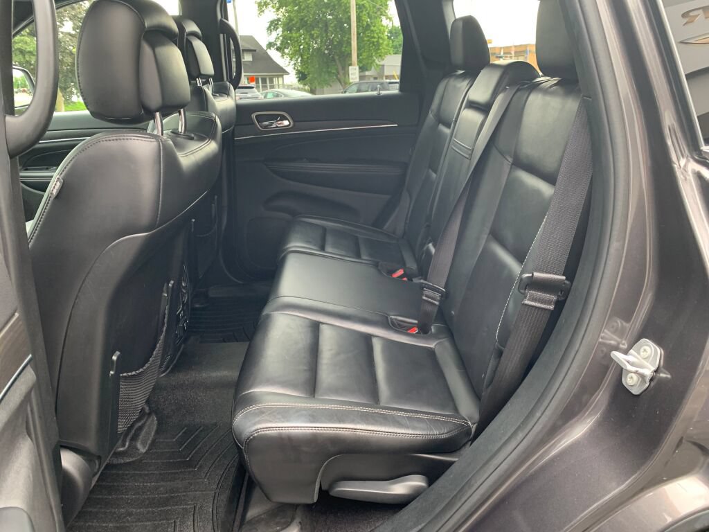 Used 2017 Jeep Grand Cherokee Limited w/ Trailer Tow Group IV AWD/4WD image 25