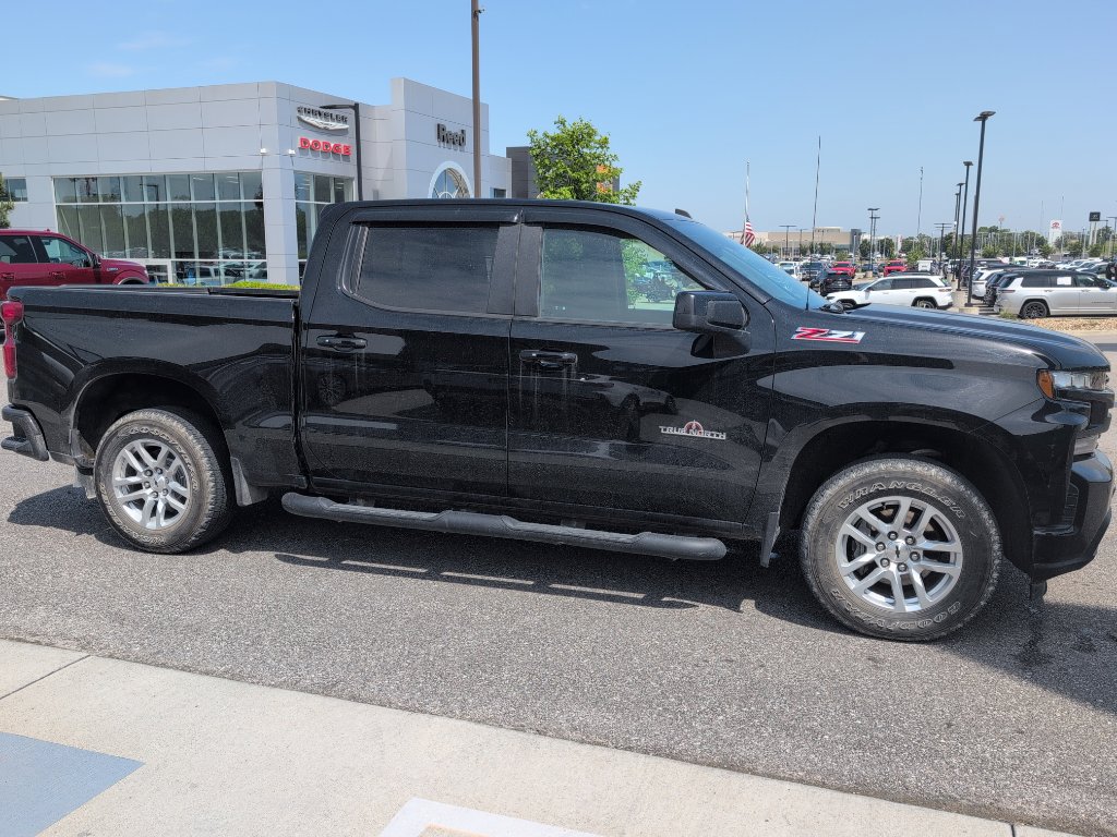 Used 2019 Chevrolet Silverado 1500 RST w/ True North Edition AWD/4WD image 5