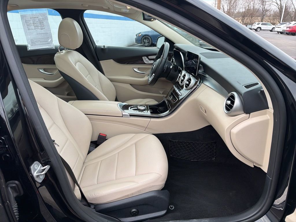 Used 2021 Mercedes-Benz C 300 Sedan image 25