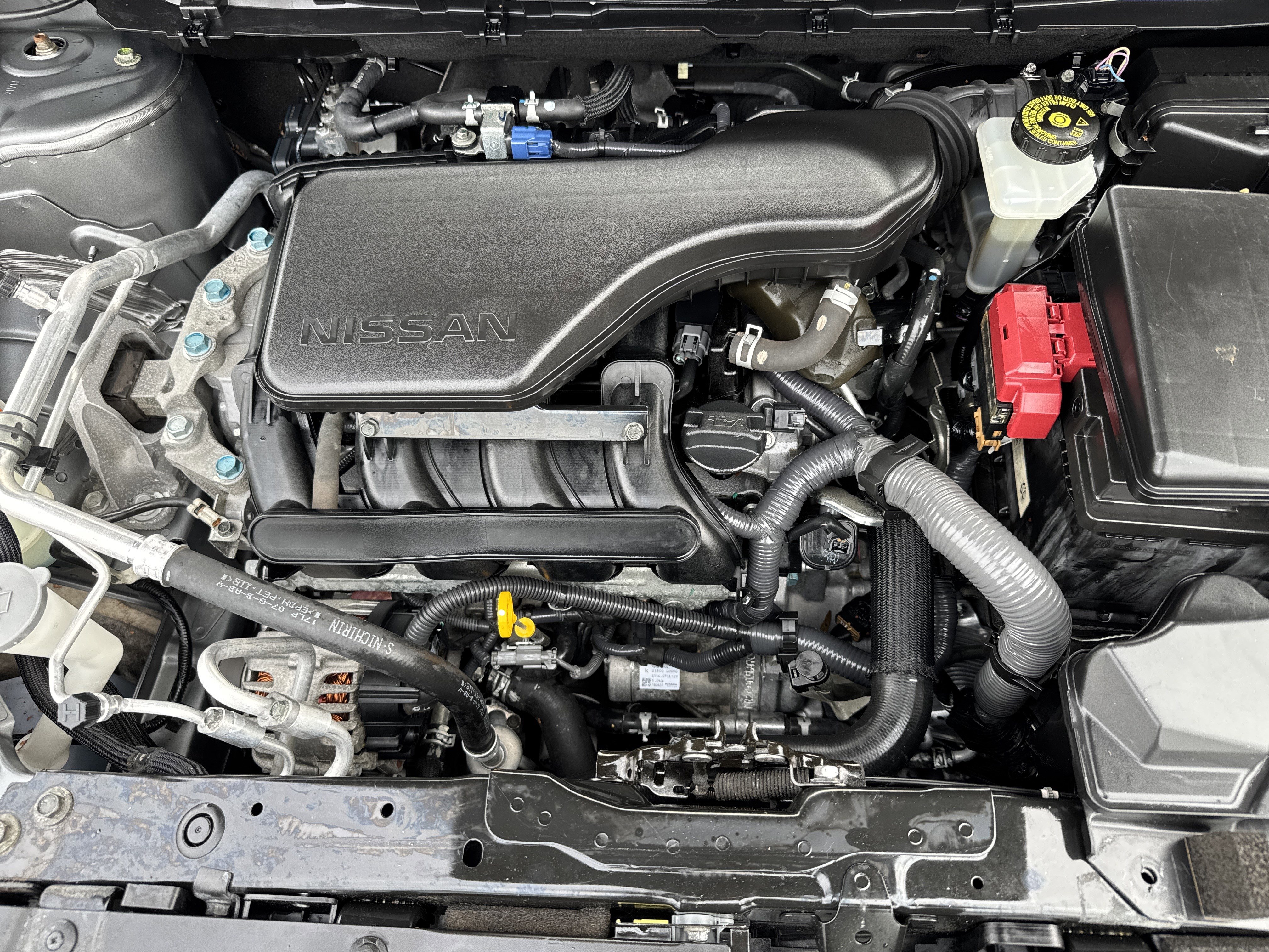 Used 2019 Nissan Rogue Sport S image 29