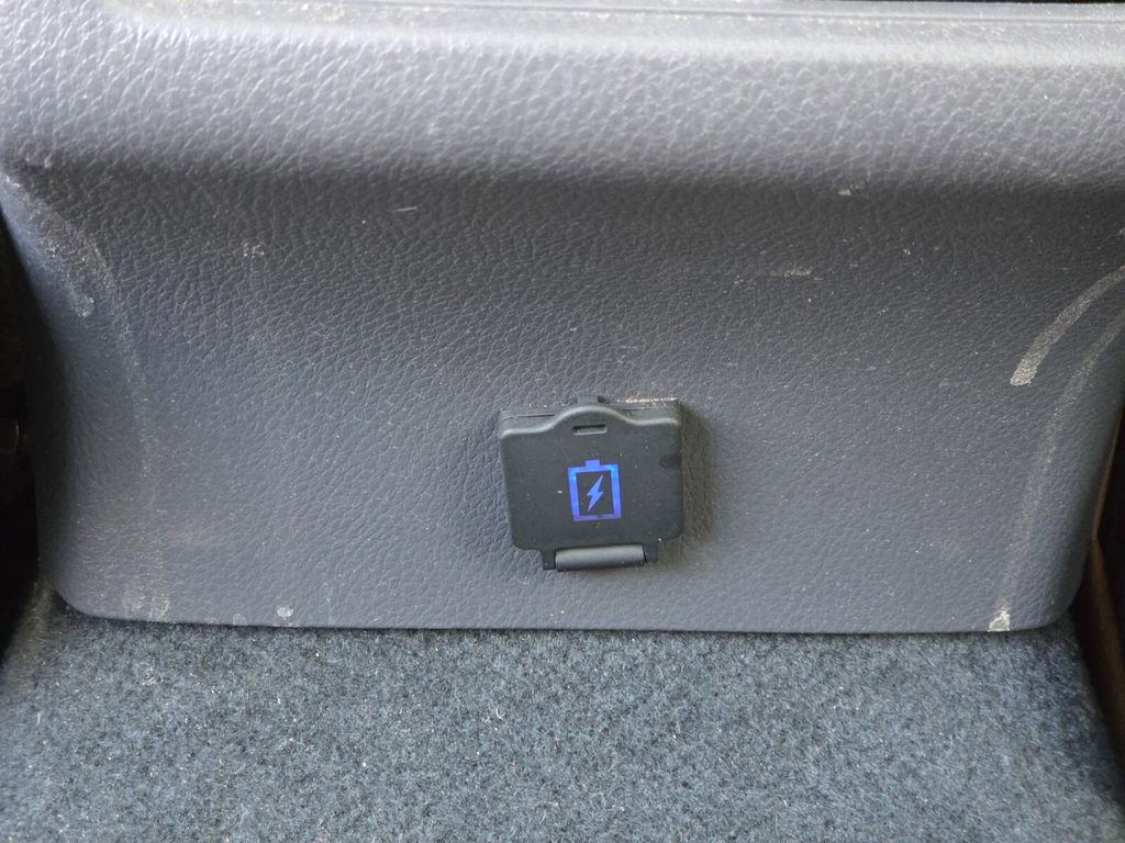 Used 2023 Toyota Camry XLE w/ Navigation Package image 16