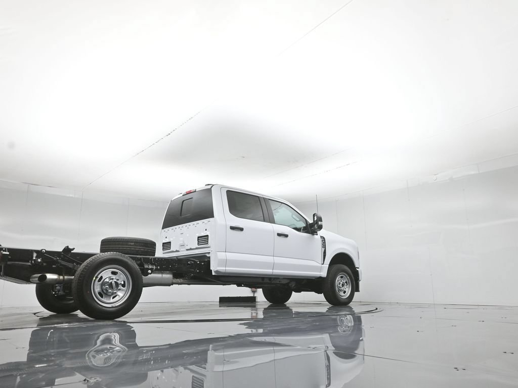 New 2026 Ford F350 XL w/ XL Chrome Package AWD/4WD image 44