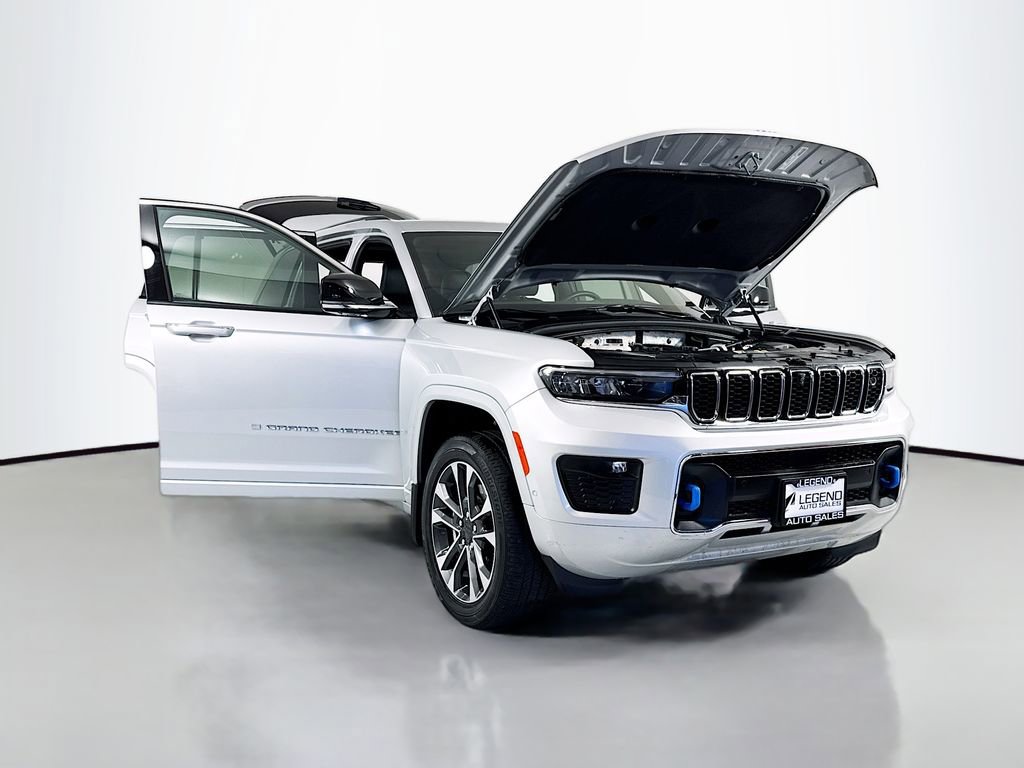 Used 2023 Jeep Grand Cherokee Overland w/ Advanced Protech Group III AWD/4WD image 26