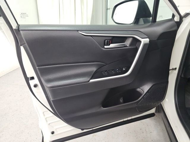 Certified 2022 Toyota RAV4 XLE image 13
