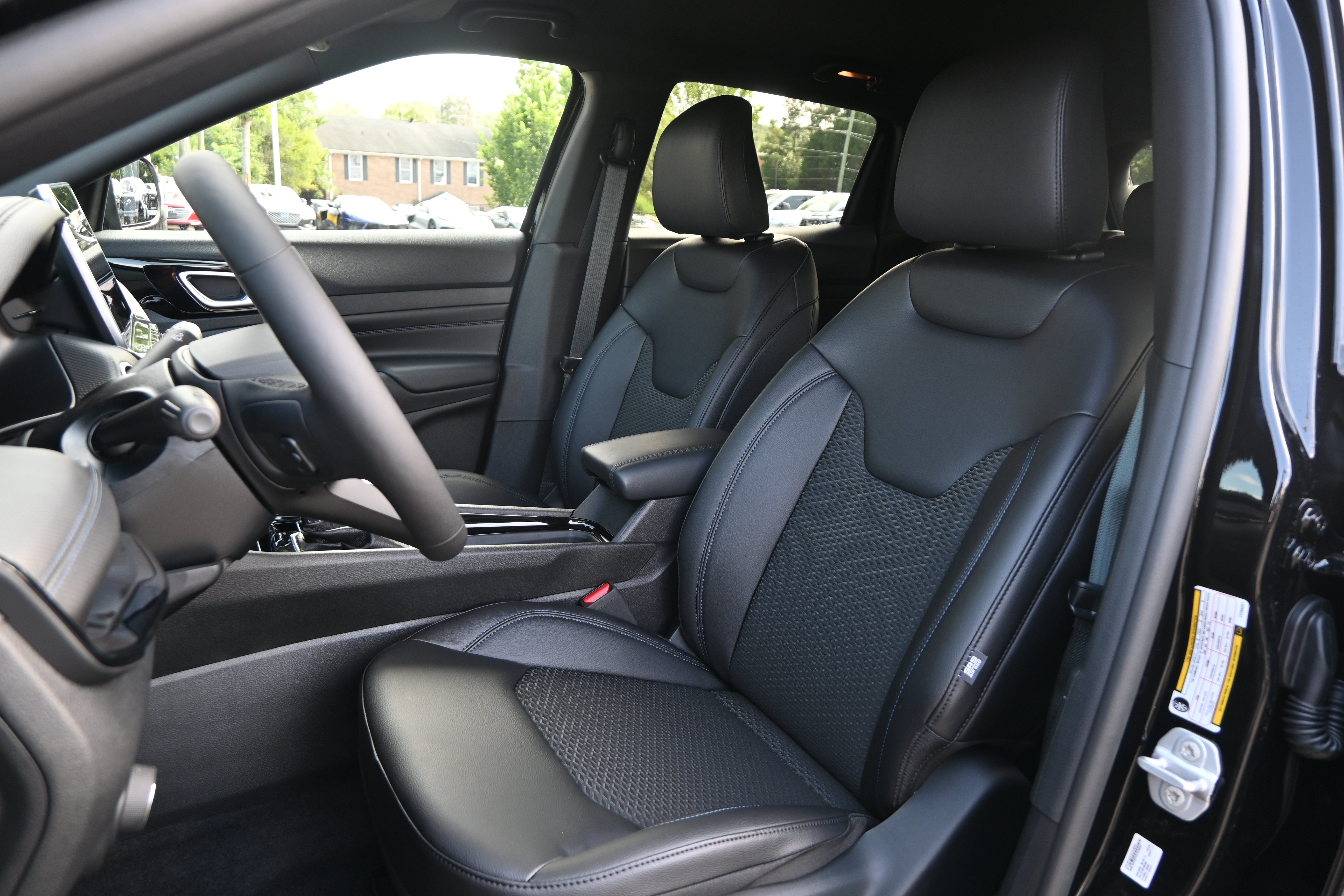 New 2026 Jeep Compass Latitude AWD/4WD image 16