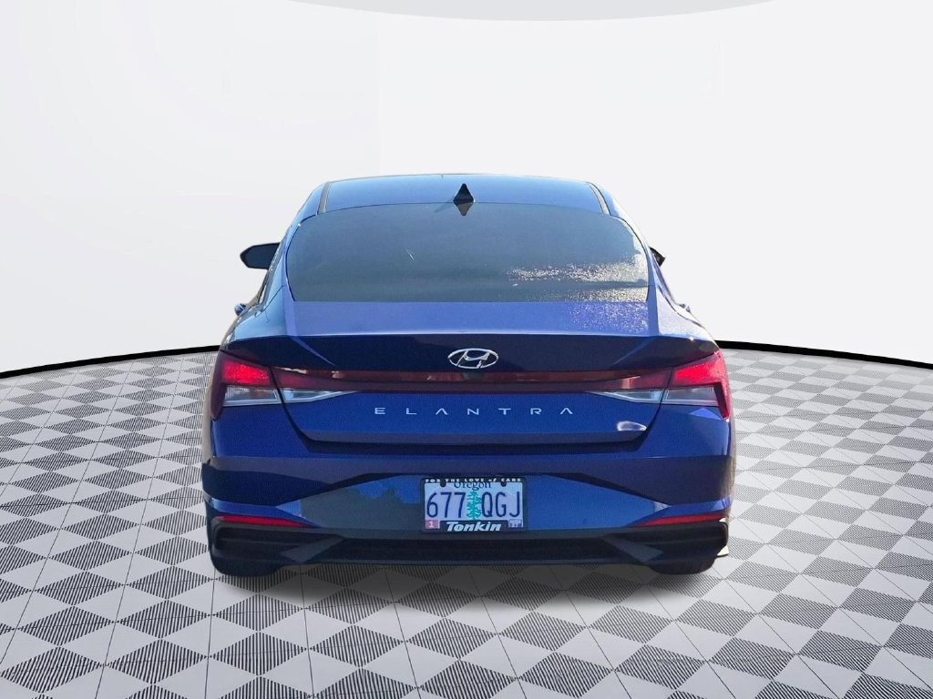 Used 2023 Hyundai Elantra SEL w/ Convenience Package FWD image 5