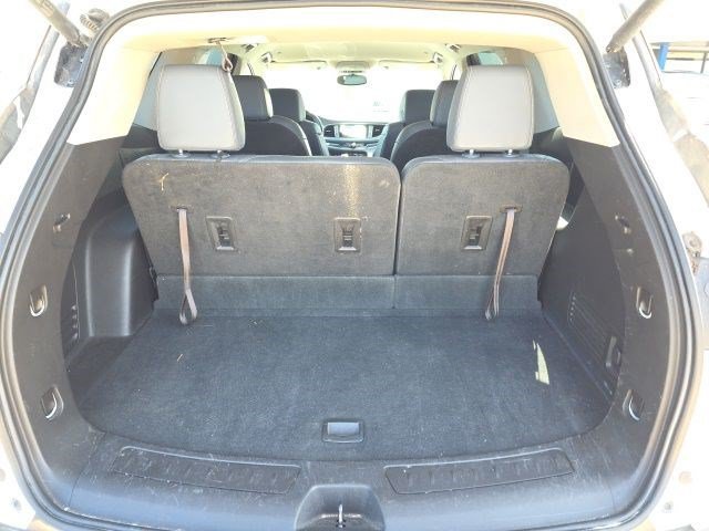 Used 2019 Buick Enclave Essence AWD/4WD image 10