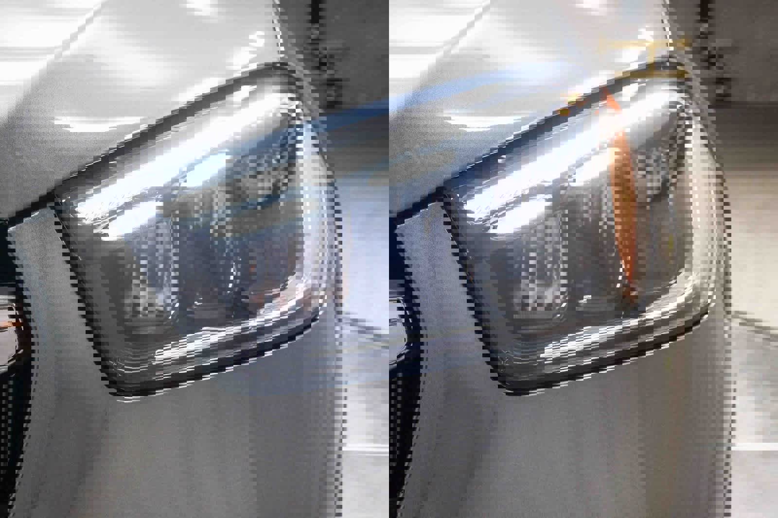 Used 2025 Mercedes-Benz GLE 450e 4MATIC image 12