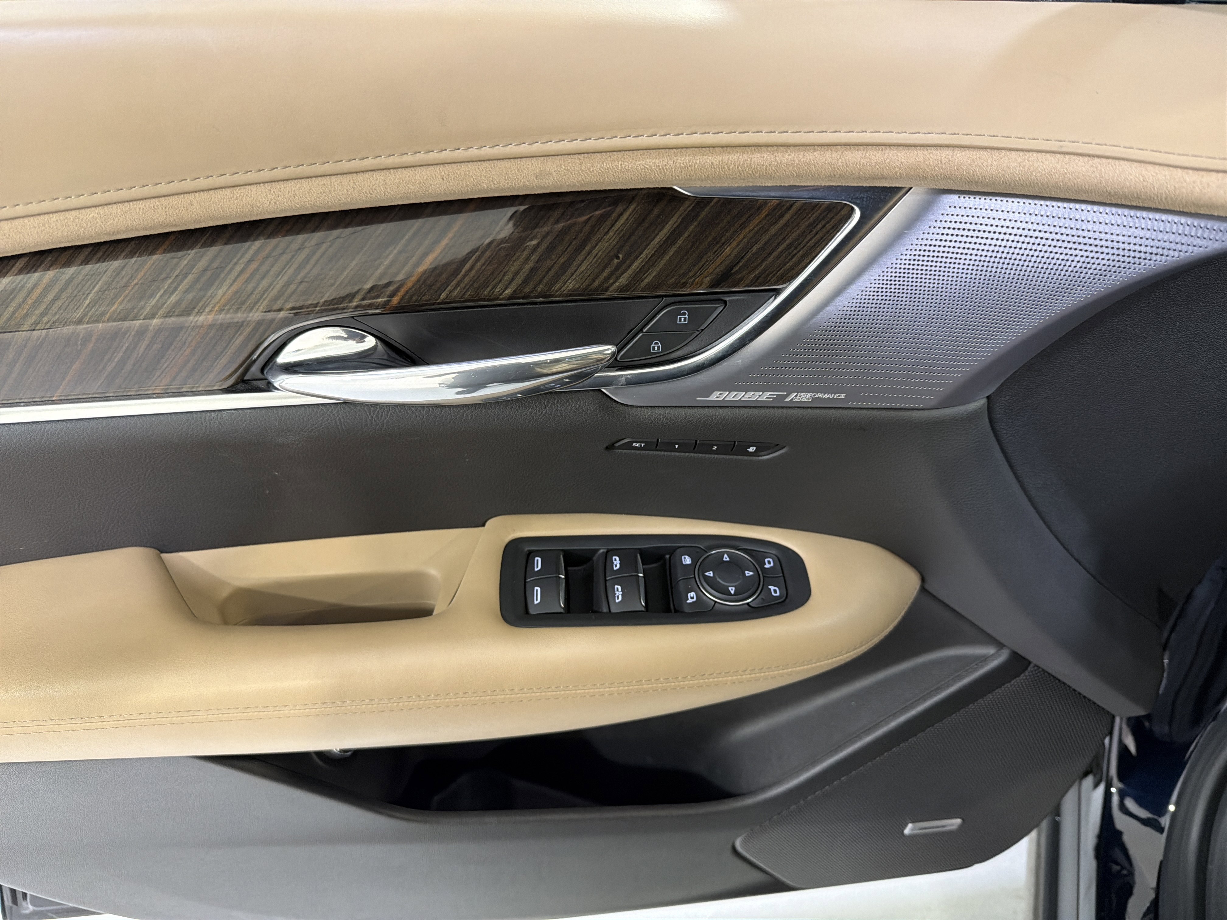 Used 2022 Cadillac XT6 Premium Luxury w/ Platinum Package image 16