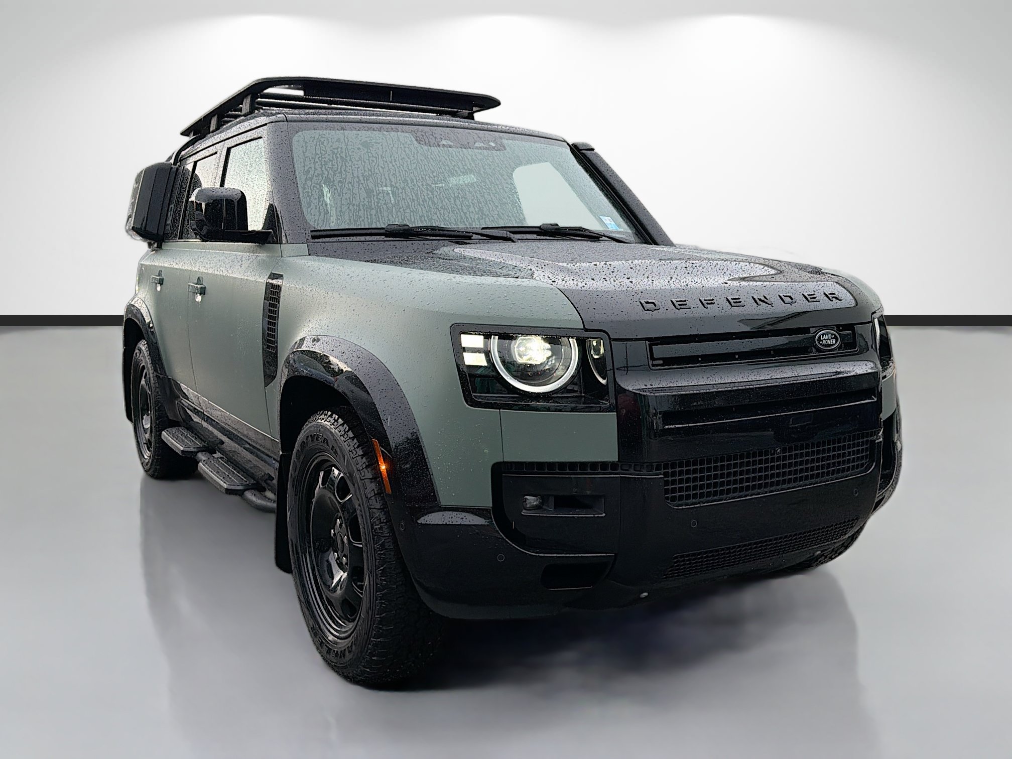 New 2026 Land Rover Defender 110 Trophy Edition AWD/4WD image 7