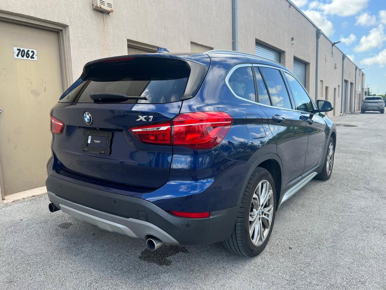 Used 2016 BMW X1 xDrive28i AWD/4WD image 7