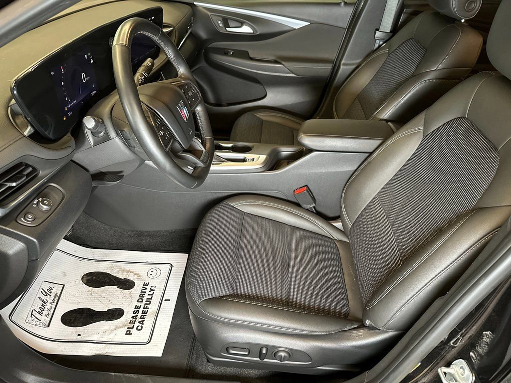 Used 2024 Buick Envista Preferred w/ Convenience I Package FWD image 20