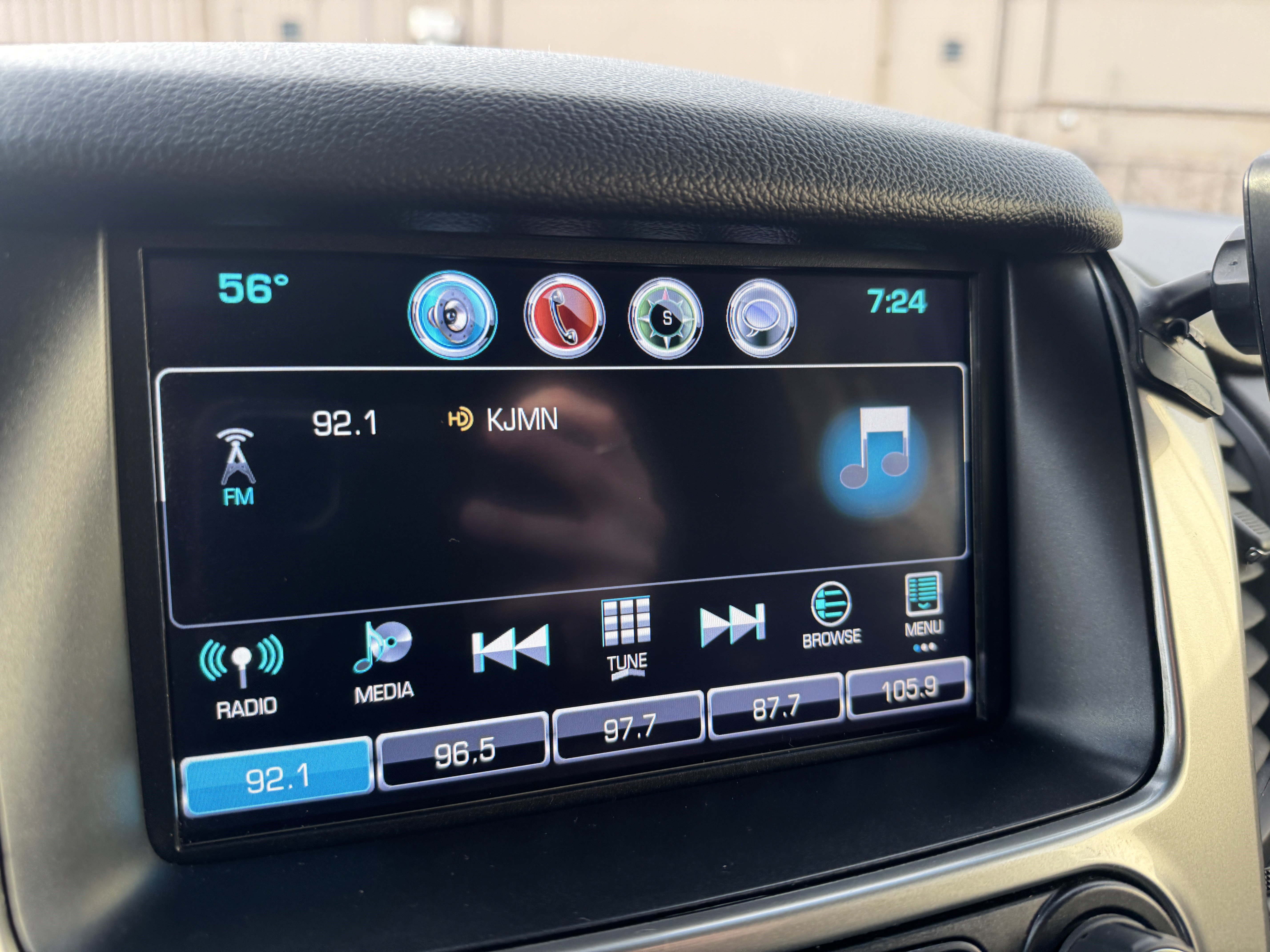 Used 2020 Chevrolet Tahoe LS w/ Enhanced Driver Alert Package image 26