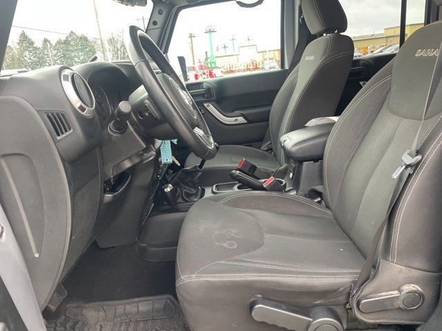 Used 2018 Jeep Wrangler Unlimited Sahara w/ Dual Top Group image 14