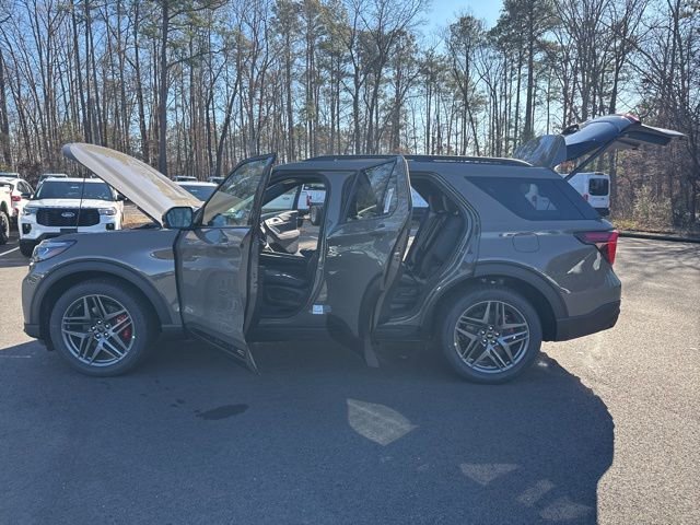 New 2026 Ford Explorer ST w/ Sun And Sound Package image 26