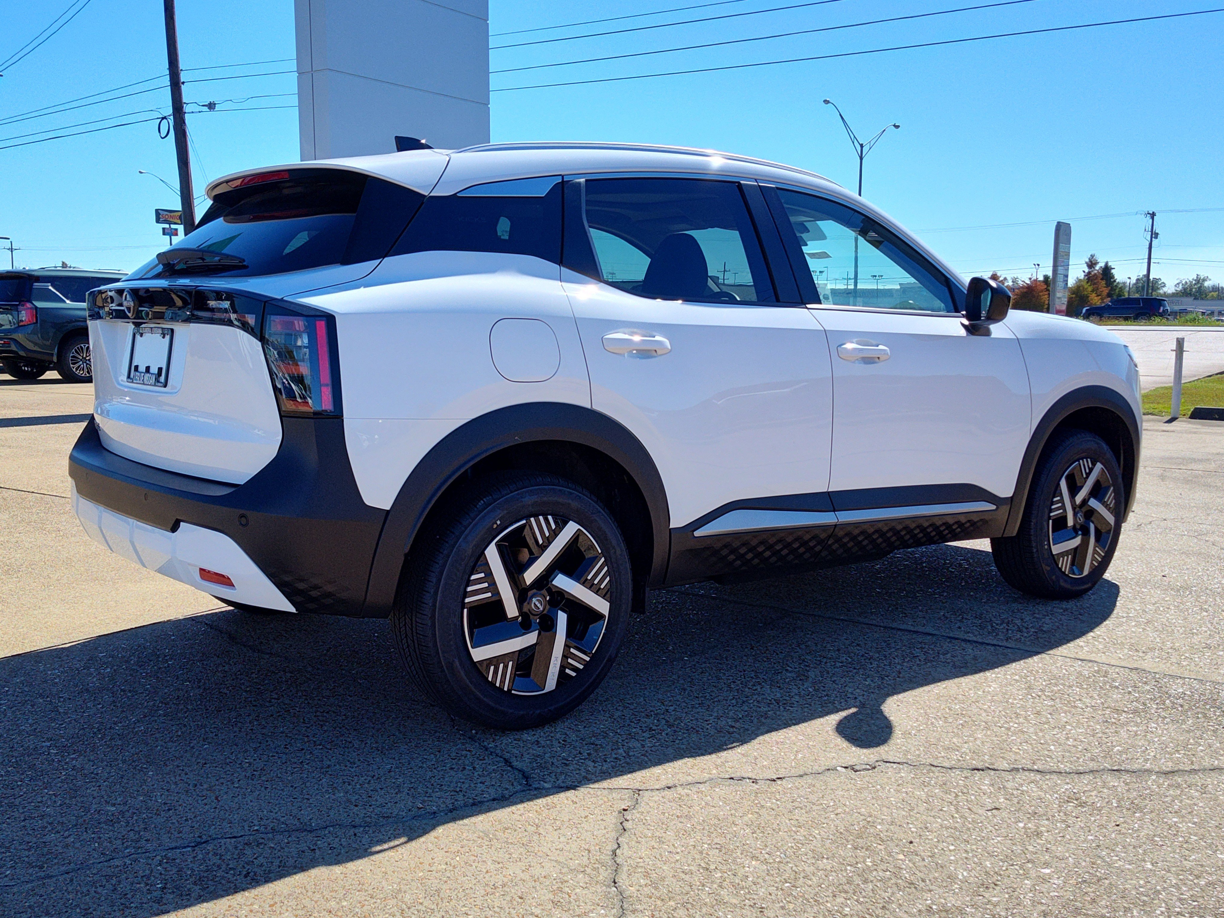 New 2026 Nissan Kicks SV w/ SV Premium Package image 4