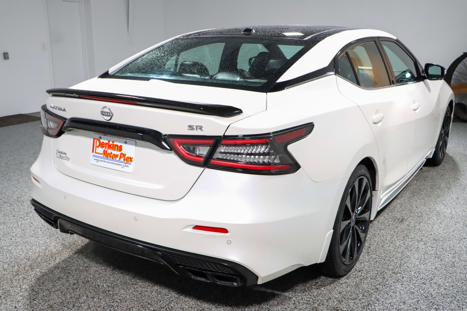 Used 2023 Nissan Maxima SR w/ Sport Mat Group FWD image 7