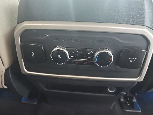 Used 2024 Ford Expedition Limited AWD/4WD image 23