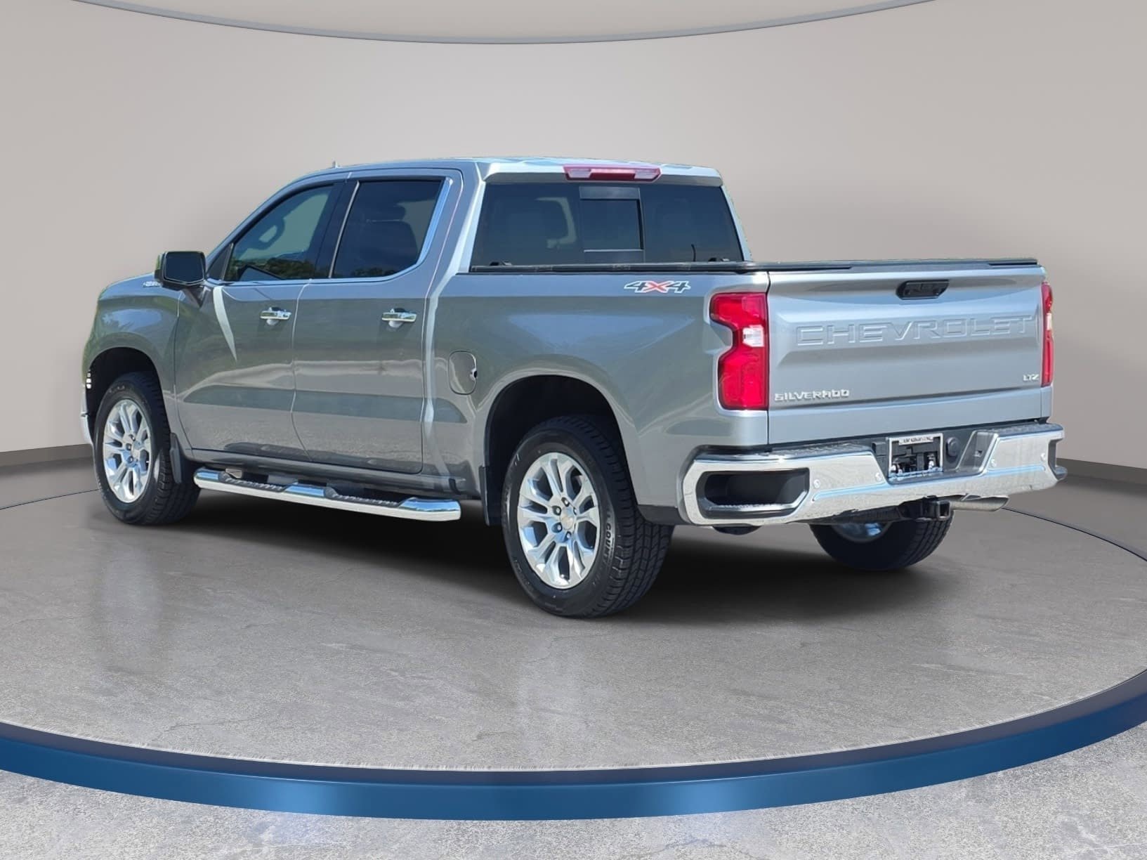 Used 2024 Chevrolet Silverado 1500 LTZ w/ LTZ Premium Package image 7