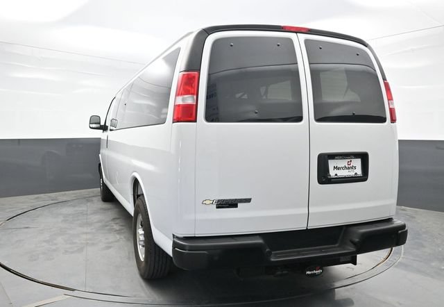 Used 2024 Chevrolet Express 3500 LS RWD image 5