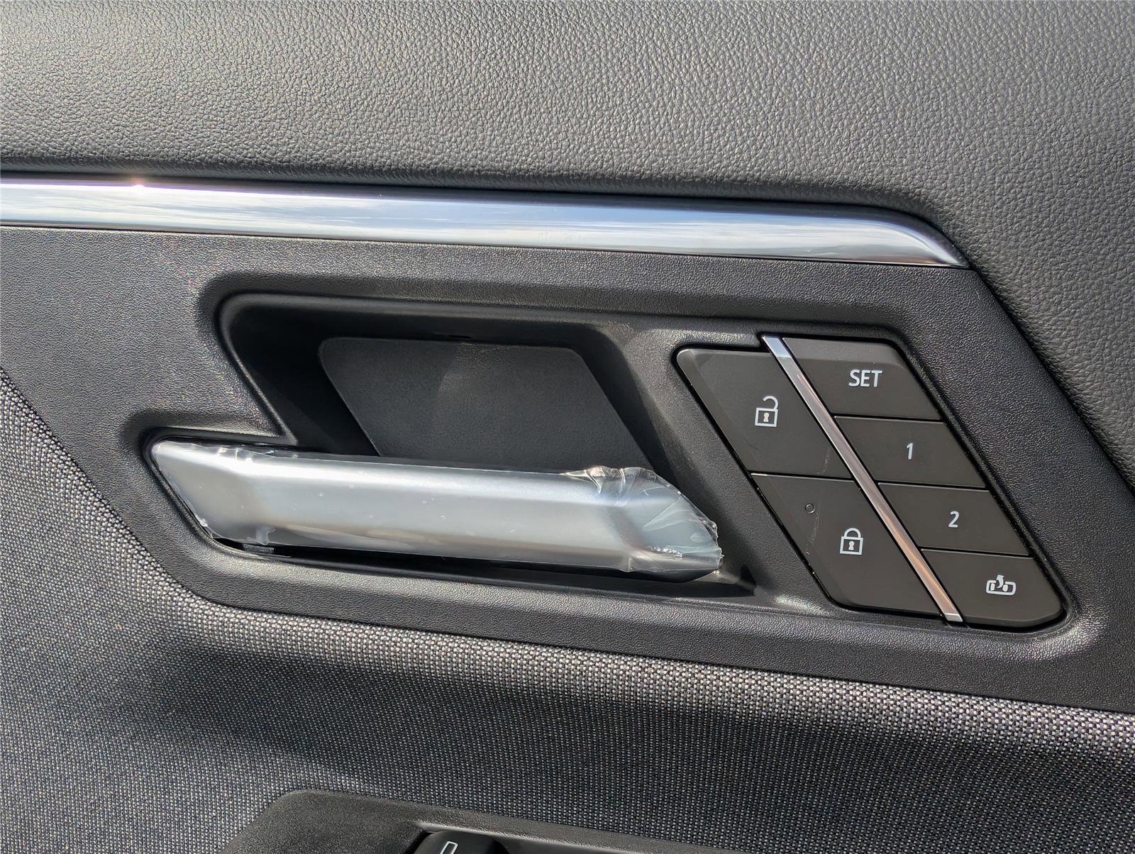 New 2026 GMC Sierra EV Elevation w/ Premium Package image 28