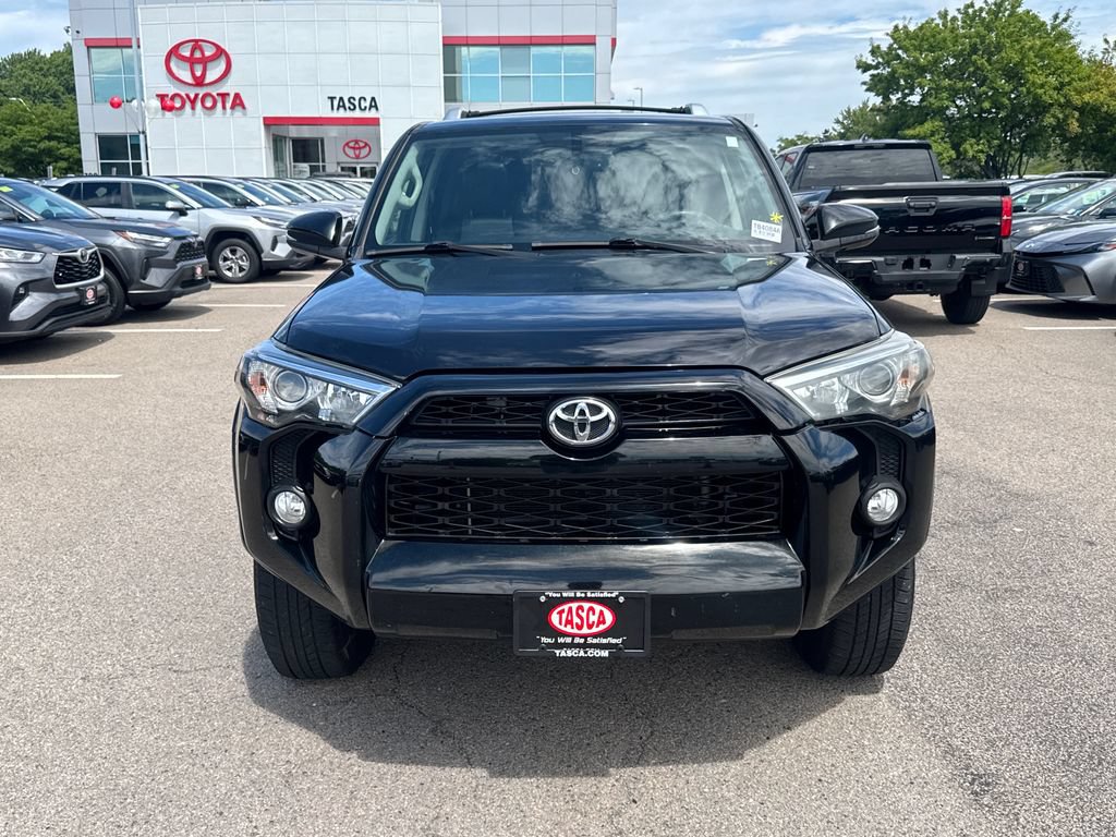 Used 2017 Toyota 4Runner SR5 Premium AWD/4WD image 2