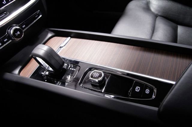 Used 2022 Volvo S60 B5 Momentum w/ Advanced Package image 27