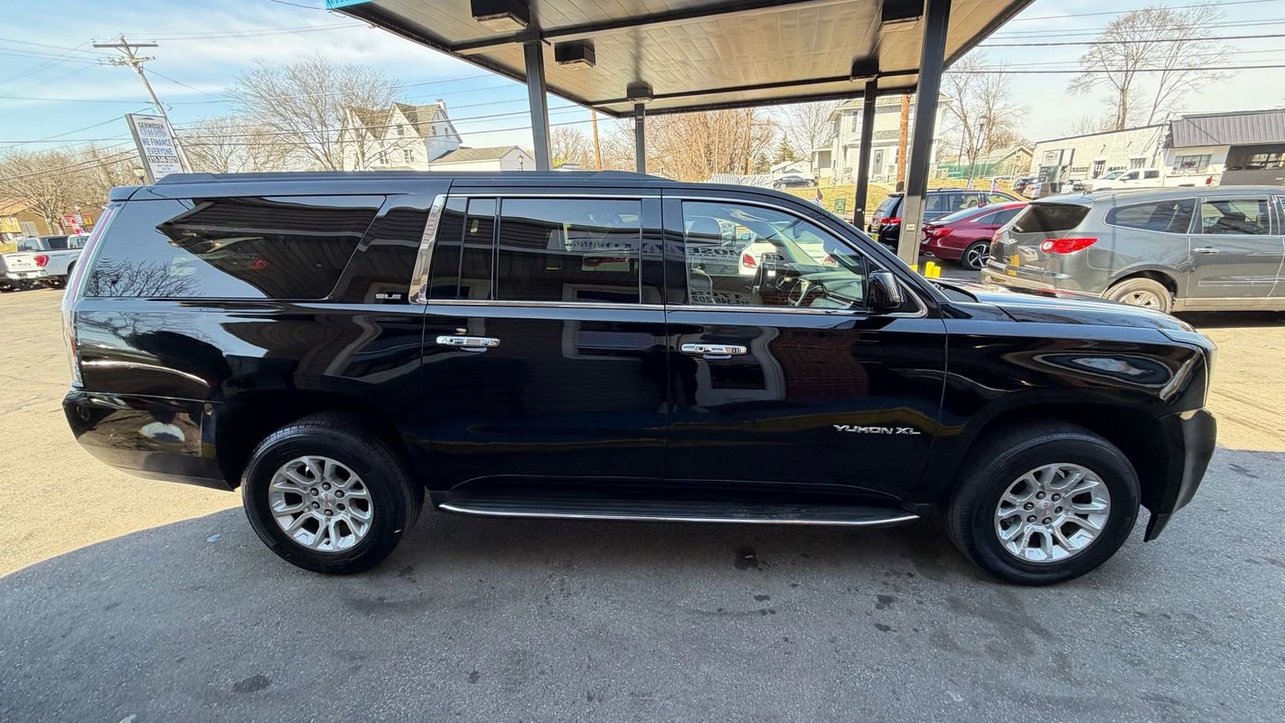 Used 2016 GMC Yukon XL SLE w/ Convenience Package image 6