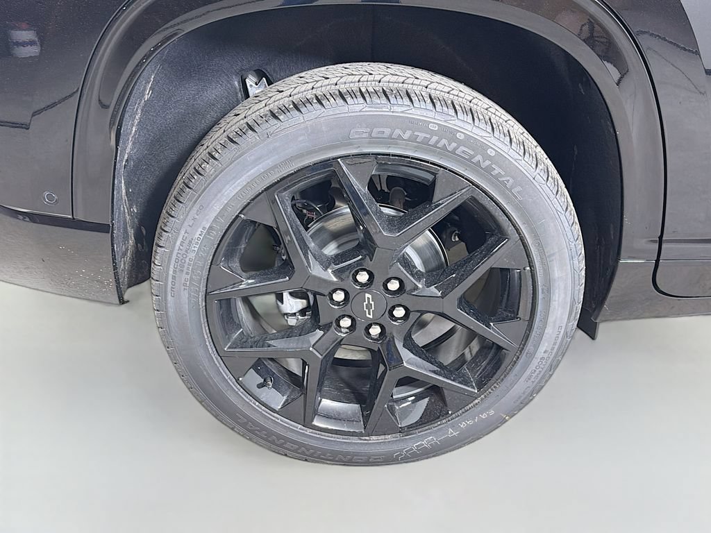 New 2026 Chevrolet Traverse RS w/ LPO, Floor Liner Package AWD/4WD image 28