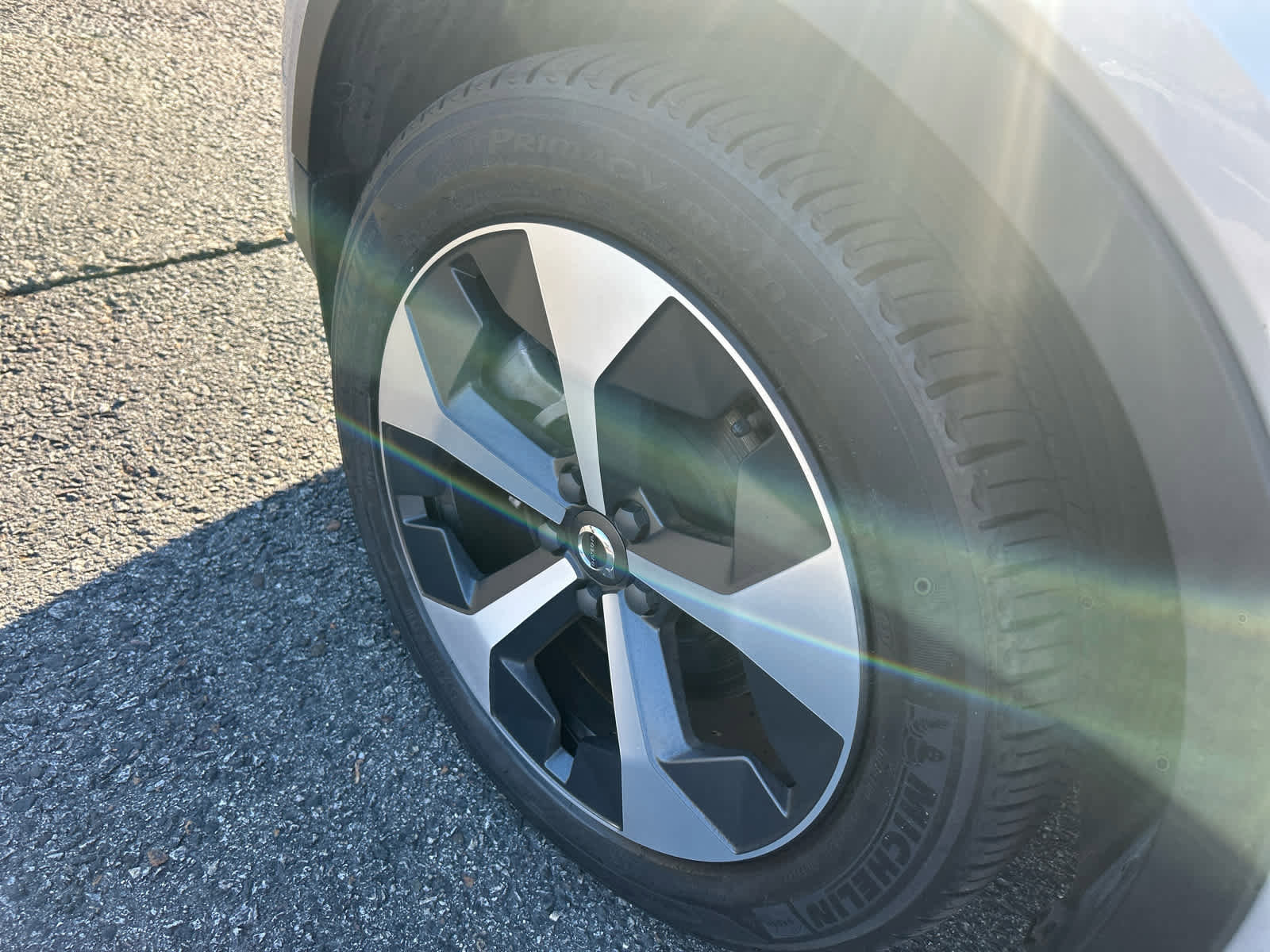 Used 2023 Volvo XC40 B5 Plus w/ Driver Assist Package image 17