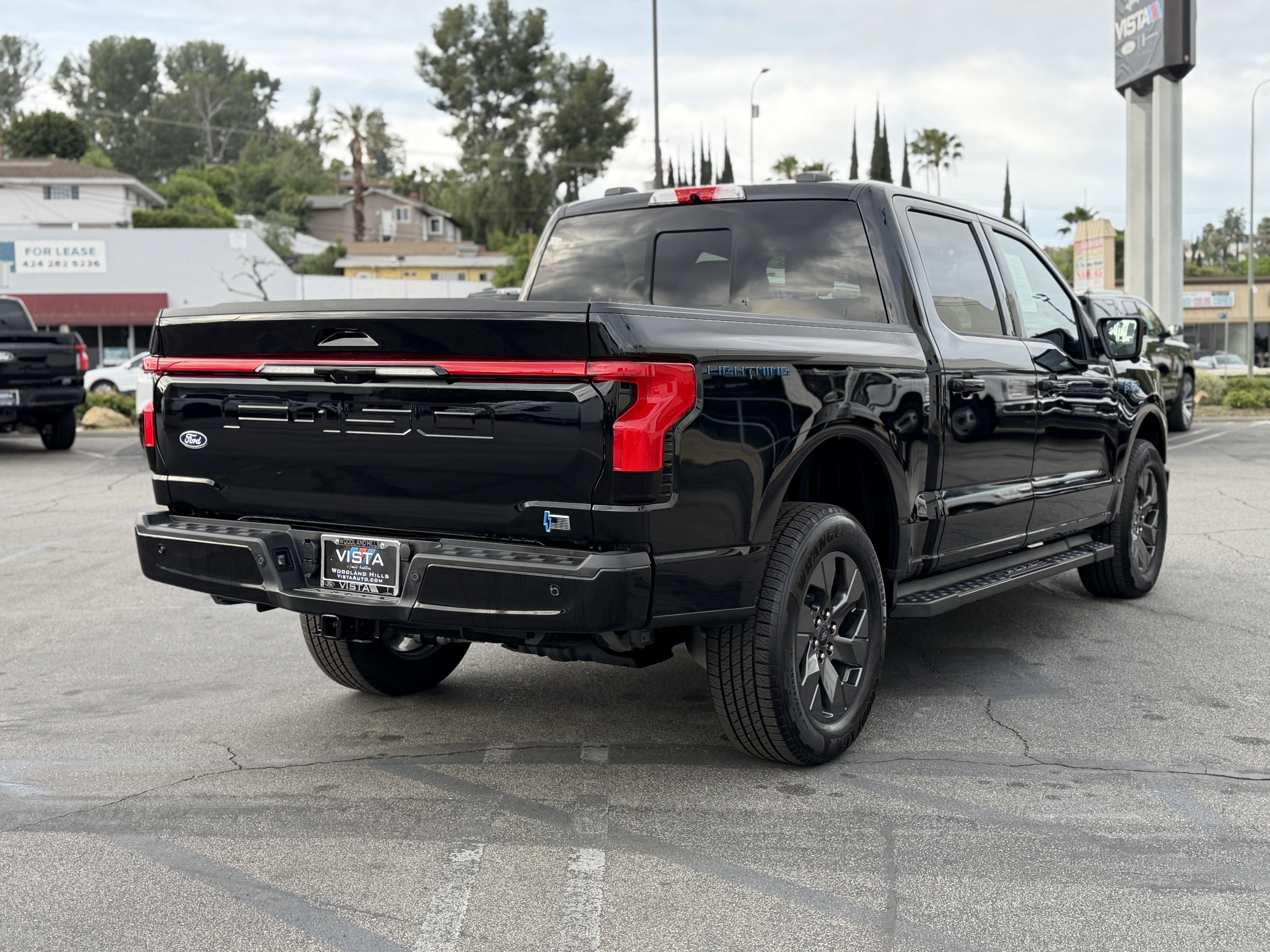 Certified 2025 Ford F150 Lightning Lariat AWD/4WD image 7