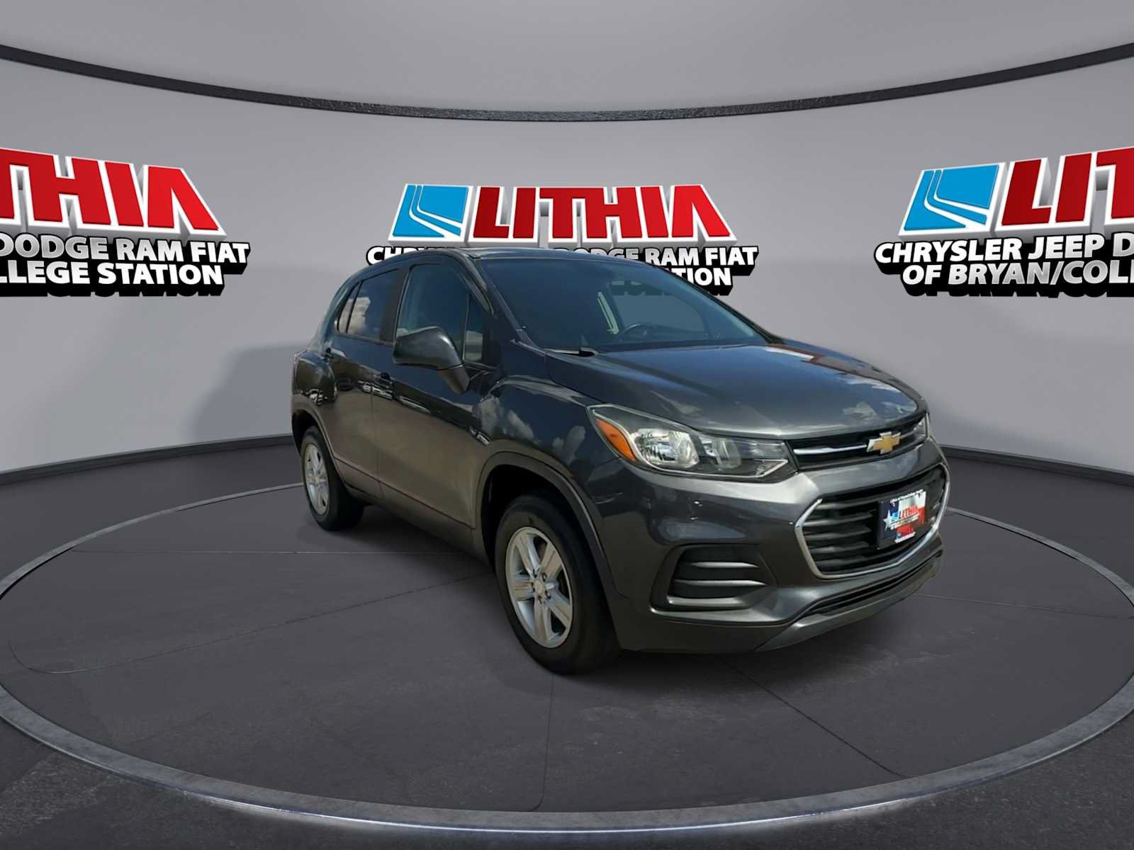 Used 2020 Chevrolet Trax LS w/ Tint and Cruise Package AWD/4WD image 2