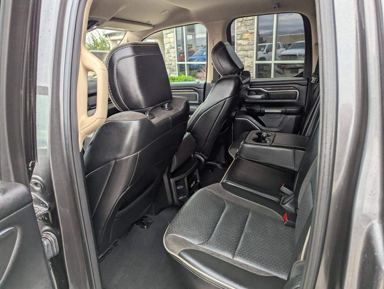 Used 2019 RAM 1500 Laramie AWD/4WD image 22