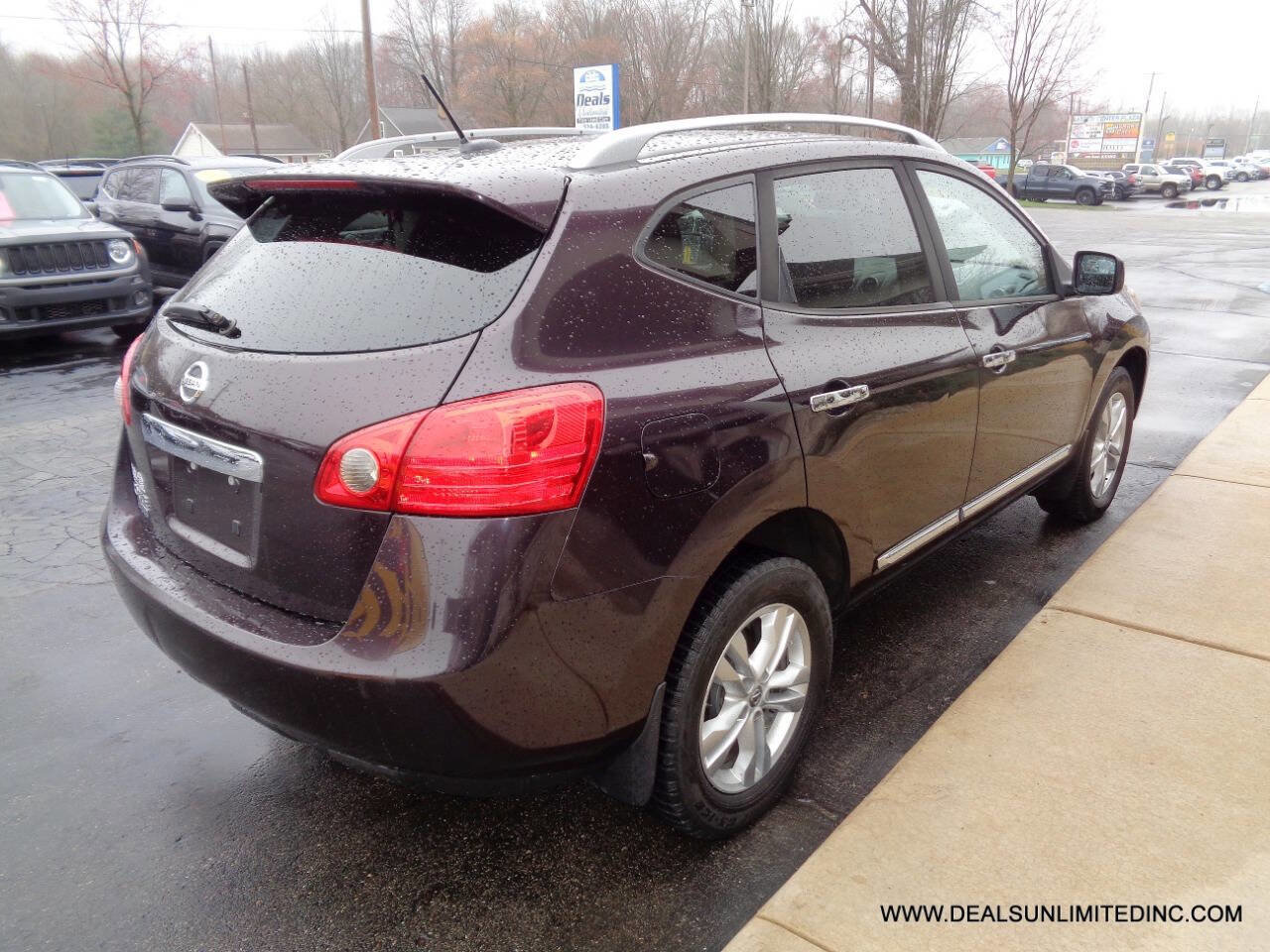Used 2015 Nissan Rogue S w/ Convenience Package image 3