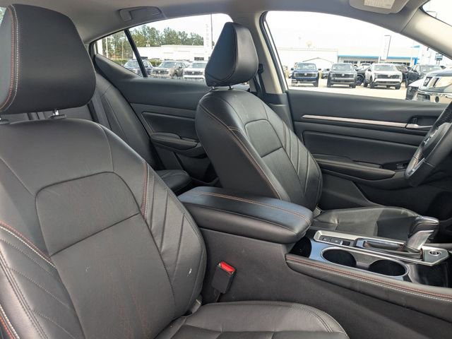 Used 2024 Nissan Altima 2.0 SR FWD image 35