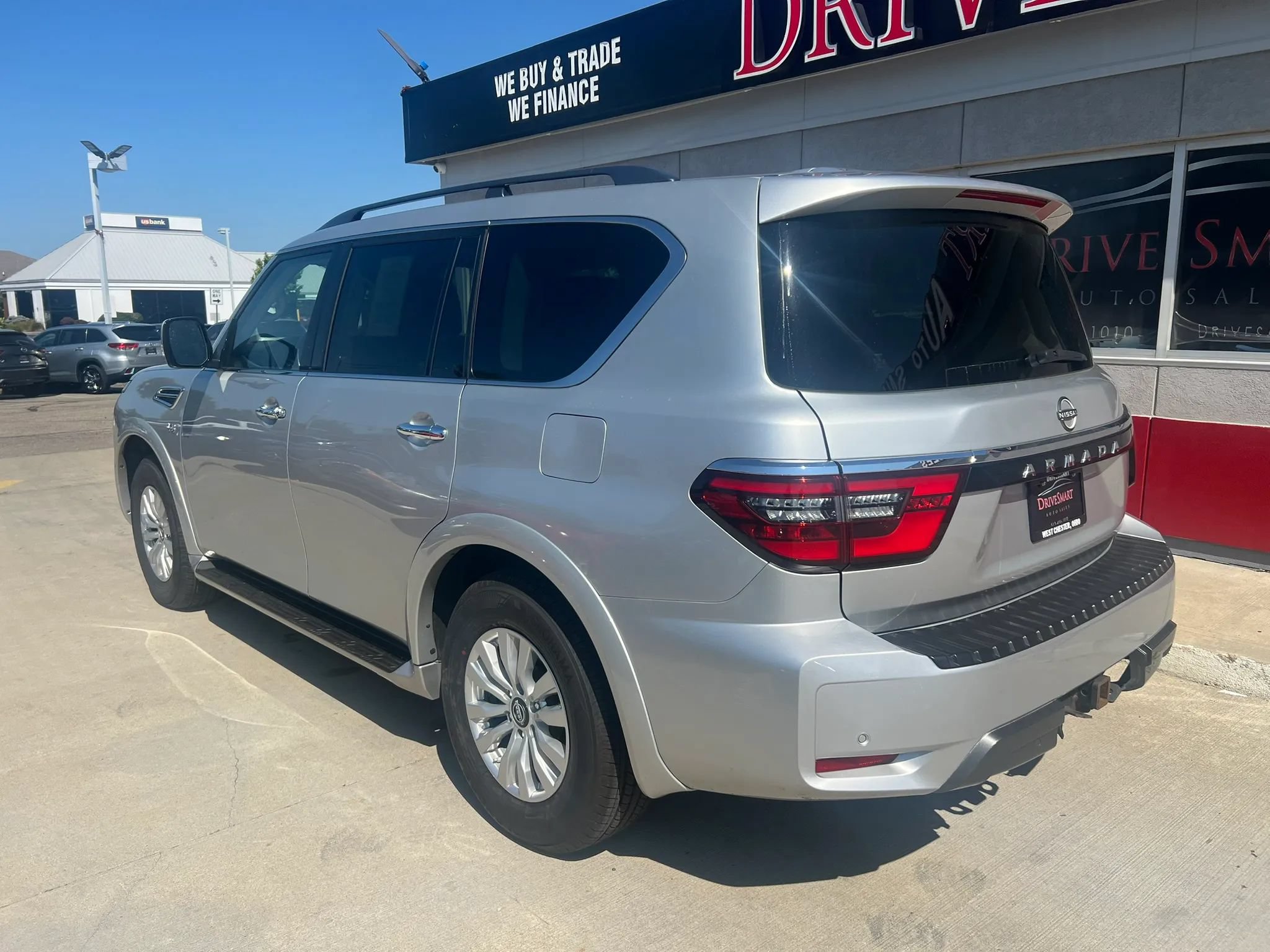 Used 2021 Nissan Armada SV AWD/4WD image 4