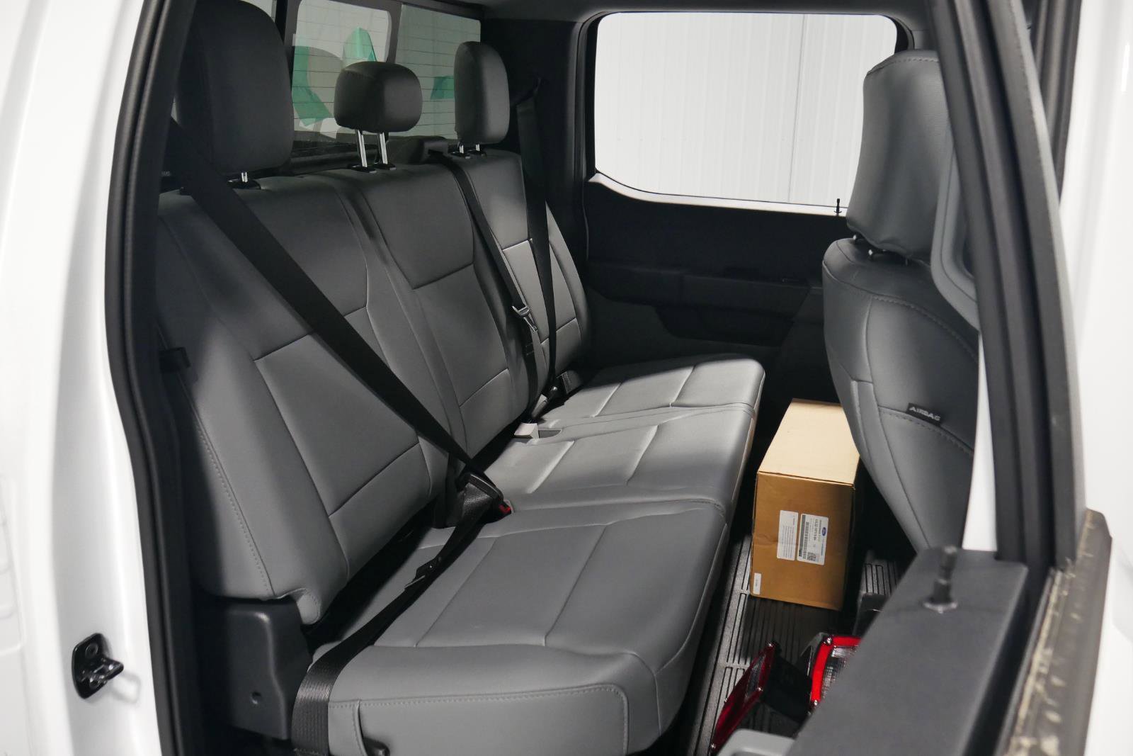 New 2025 Ford F250 XL w/ XL Chrome Package image 25