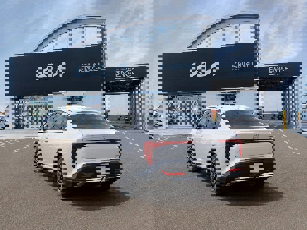 New 2026 Kia K4 EX image 4