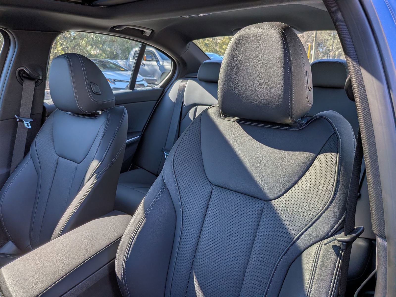 Used 2023 BMW 330i Sedan w/ Driving Assistance Package image 16