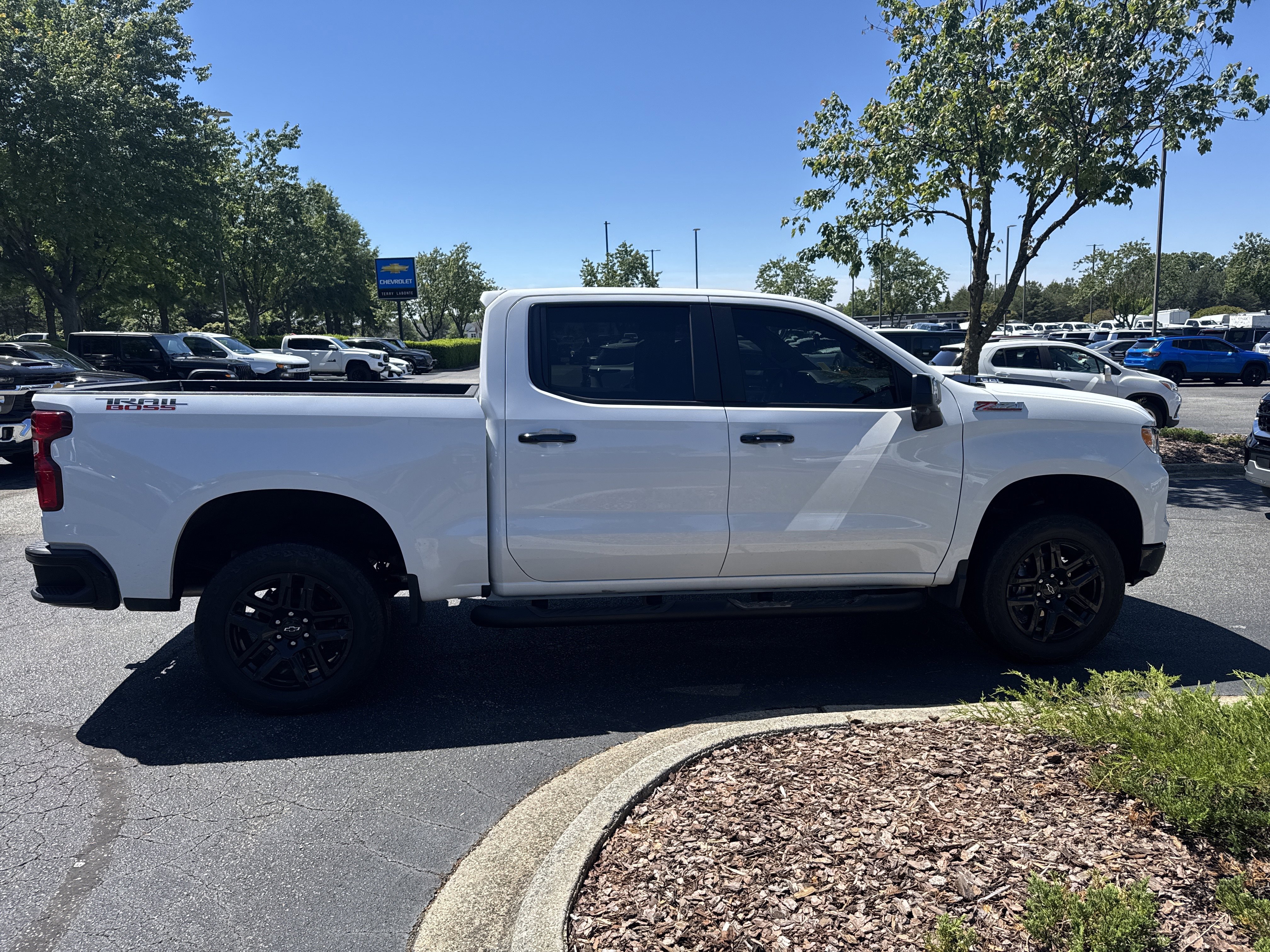 Certified 2024 Chevrolet Silverado 1500 LT Trail Boss w/ LT Trail Boss Premium Package AWD/4WD image 11