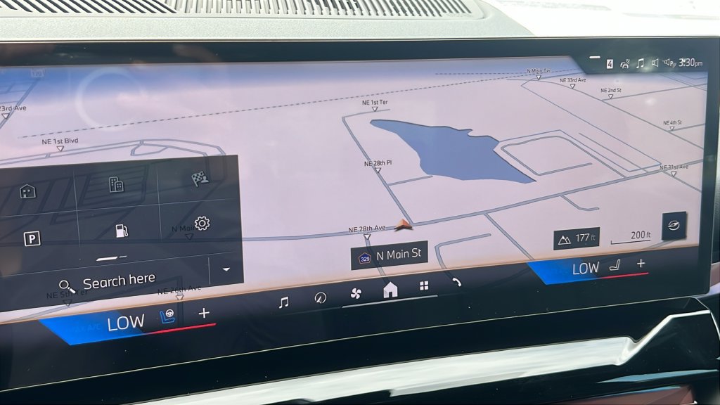 New 2027 BMW 550e xDrive AWD/4WD image 18
