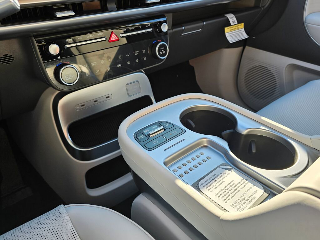 New 2026 Hyundai Ioniq 9 SEL image 21