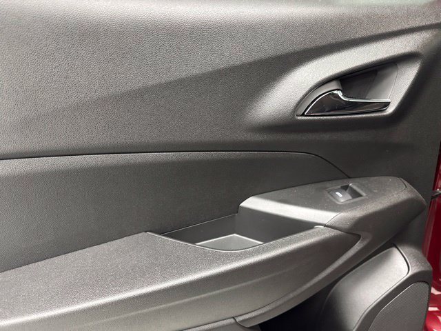 Used 2024 Chevrolet Trax LT FWD image 24