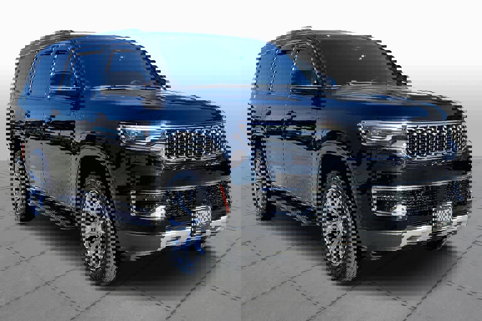 Used 2022 Jeep Wagoneer Series II image 2