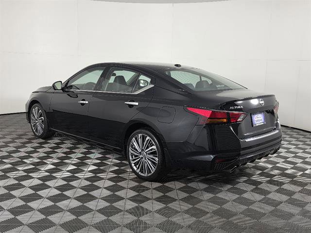 Used 2023 Nissan Altima 2.5 SL image 7