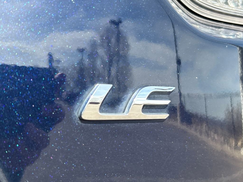 Used 2024 Toyota Corolla LE image 23