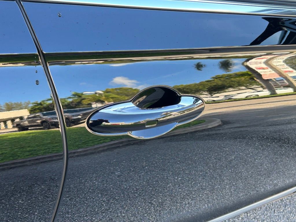 Used 2021 Bentley Flying Spur V8 image 33