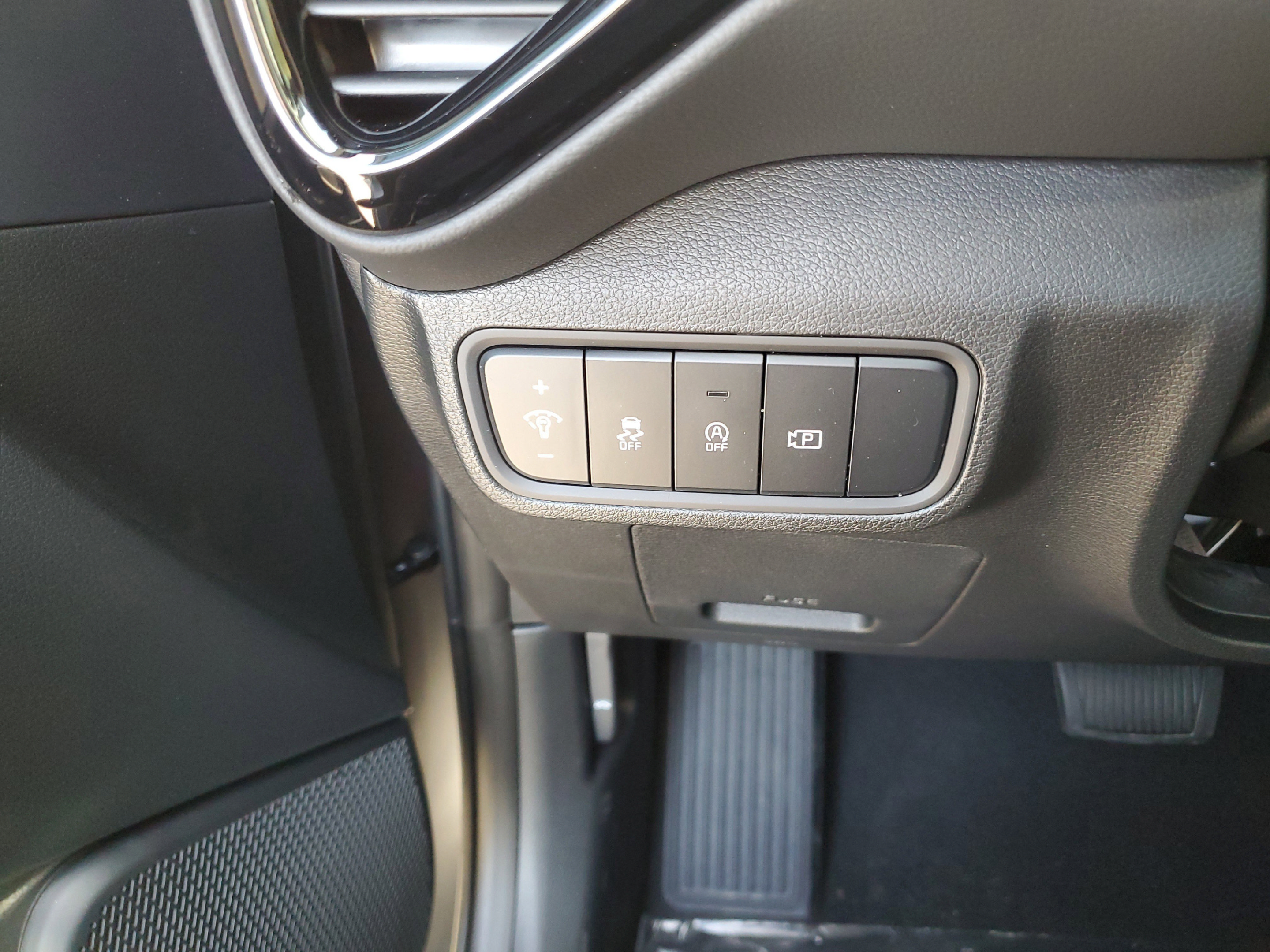 Certified 2025 Kia Soul EX FWD image 25