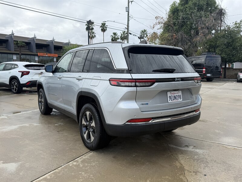 Used 2022 Jeep Grand Cherokee Limited 4xe AWD/4WD image 3